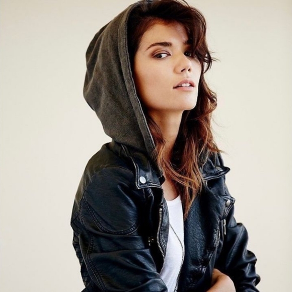 Free People Hooded Vegan Faux Leather Moto Jacket NWT Size Large 12 - Picture 5 of 16